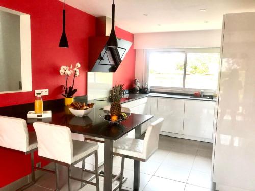 Photo de la galerie de l'établissement Sublime villa 5 étoiles KONK-KERNE 8 personnes, 100m de la mer à Concarneau Finistère Sud Bretagne, à Concarneau