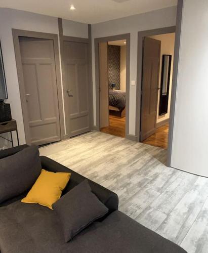 Photo de la galerie de l'établissement Appartement Cosy 2 chambres, à Bellerive-sur-Allier