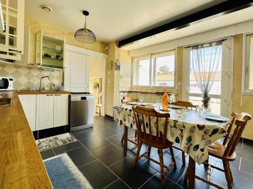 Maison de vacances au calme quartier de la Chaume 5 pers