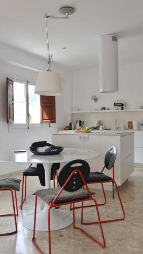 A kitchen or kitchenette at Casa Mirlo