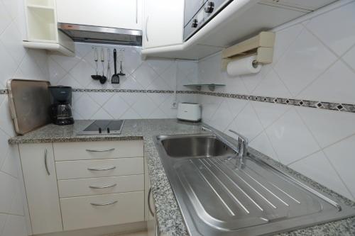 Dapur atau dapur kecil di Alvor Beach Front Line Bay