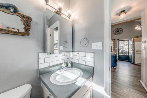 Ένα μπάνιο στο 3 Bears Cottage