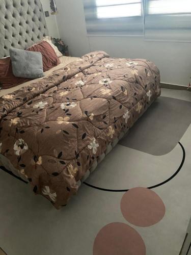 Кровать или кровати в номере Bubble home chambre meublé séjour chez habitant