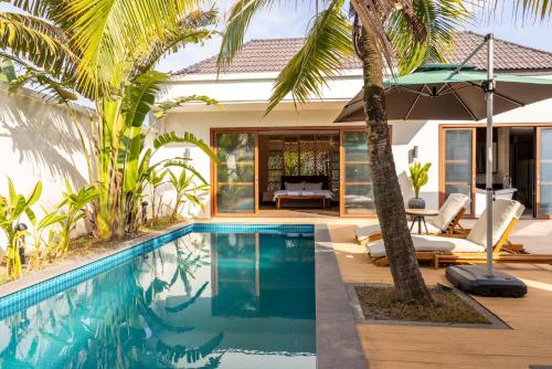 Bazén v ubytování Ream YoHo Resort nebo v jeho okolí