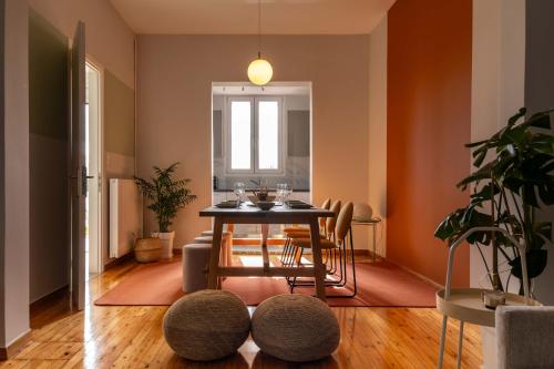 Posezení v ubytování Casa 8 - Two Bedroom House in Patras