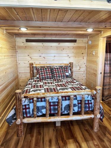 Cama o camas de una habitación en The Lodge at Devils Tower