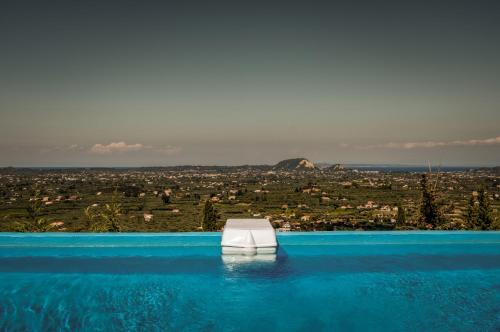 Πισίνα στο ή κοντά στο Violet Private Stone Villa