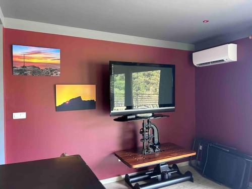 Μια τηλεόραση ή/και κέντρο ψυχαγωγίας στο Villa de charme vue mer