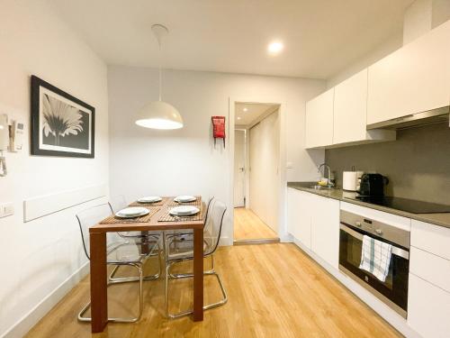 Boutique Pare Lainez- 2 BR Sagrada Famlia with balcony