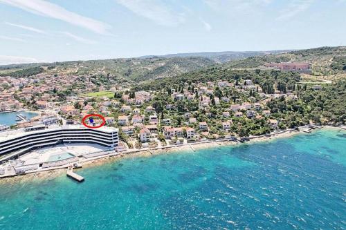 Apartments by the sea Postira, Brac - 22163