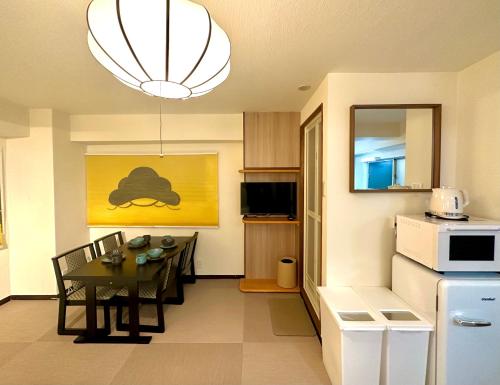 Love Ueno Japanese Tatami Room 2 to 4 Guests 3 Min to Okachimachi Station Near Ameyoko Elevator Free WiFi Airport Direct