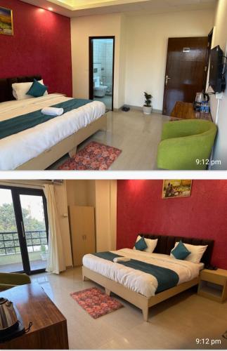 una habitación de hotel con 2 camas y una silla verde en Spark inn, en Gurgaon