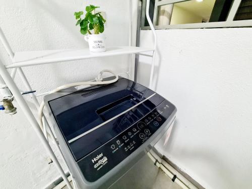 Gambar di galeri bagi 7 Guest Relaxing 3 Room Koi Kinrara Suite, IOI Puchong, Bukit Jalil Pavilion, Bukit Jalil Stadium, Sunway Pyramid, Sunway Lagoon di Kampong Baharu Sungai Way