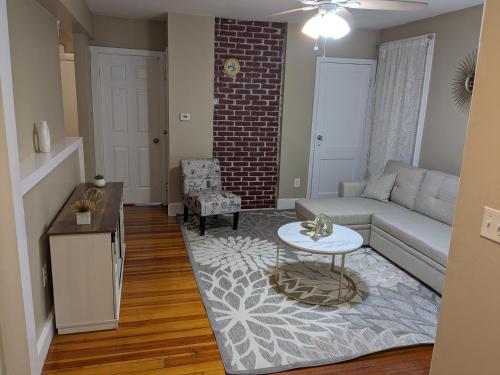 Χώρος καθιστικού στο Providence Place Apartment