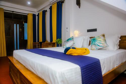 Gallery image of Honey Queen House in Mirissa