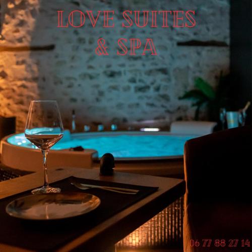 Photo de la galerie de l'établissement LOVE Suites & SPA 