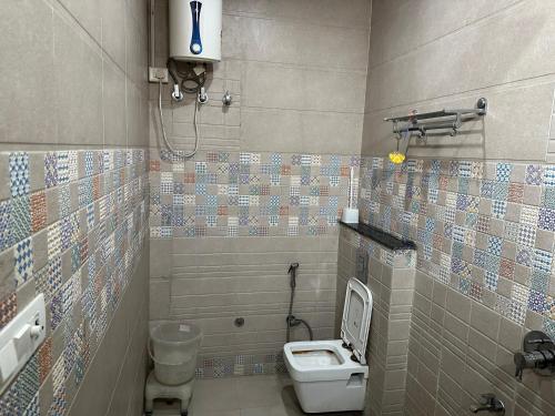 Ванная комната в U.A. Homes