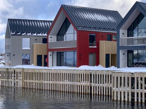 Stor moderne leilighet i Henningsvær, 70 kvm v zimě