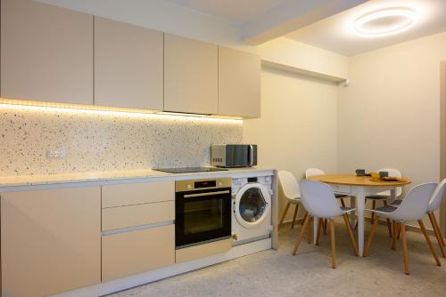 Onira Luxury Apartment