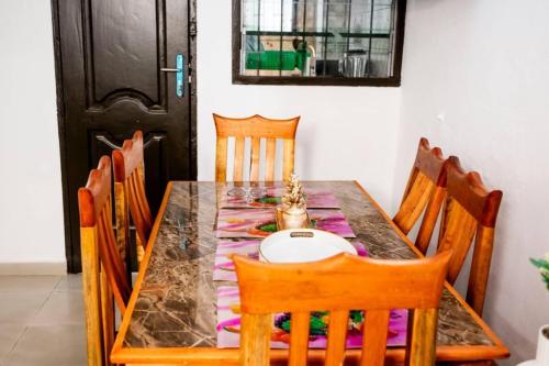 Χώρος καθιστικού στο Stunning 4-Bed Villa in cocody engre Abidjan