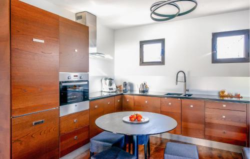 Cozy Home In Marseille With Wifi