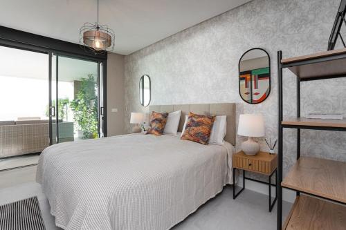 Apartment with spectacular view in Cabopino