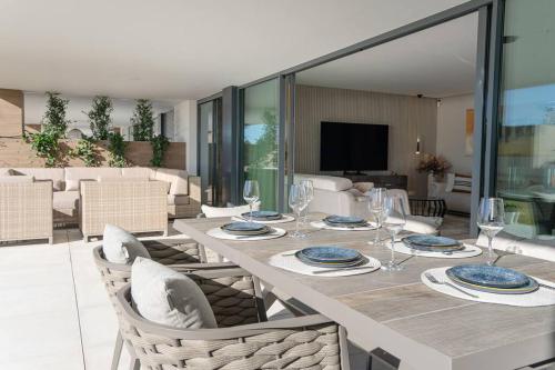 Apartment with spectacular view in Cabopino
