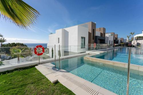 Apartment with spectacular view in Cabopino