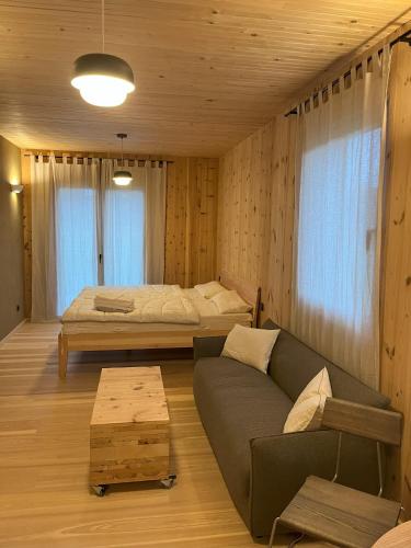 Postel nebo postele na pokoji v ubytování B&B Zirbenduft