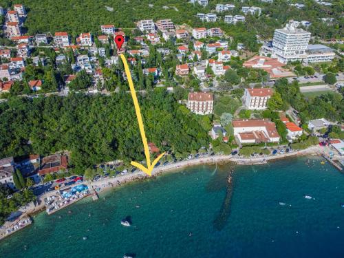Villa Monticello Crikvenica, 200m from sea with rome garden