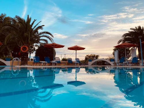 Πισίνα στο ή κοντά στο Happy Camp mobilehomes in Camping Apollonia
