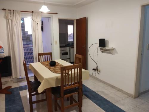 Área de jantar no apartamento