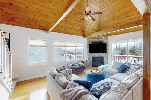 61 East Field Road – Photos 3