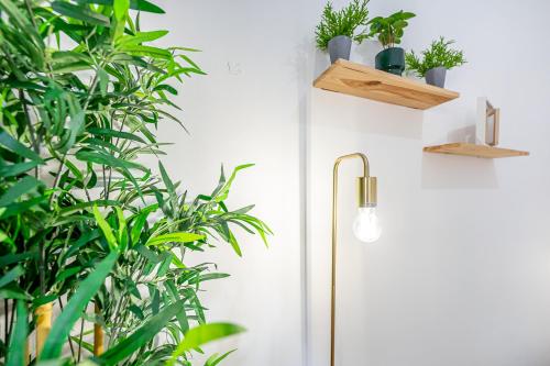 Φωτογραφία από το άλμπουμ του April Square Guesthouse by Lisbon with Sintra - shared bathrooms σε Αμαδόρα
