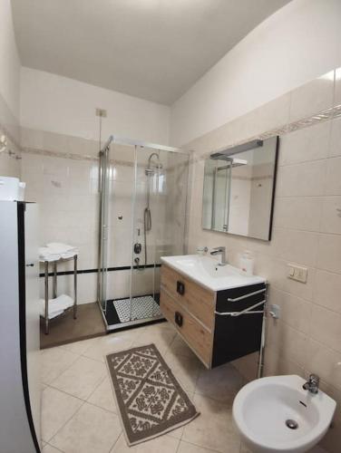 A bathroom at Casa vacanze Vespucci