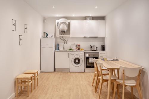 Ajuda Charm Apartment with Garden