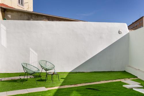 Ajuda Charm Apartment with Garden