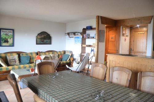 Résidence Chantel - Charmant duplex de 4 pièces dans une résidence au pied des pistes dans le quartier du Chantel. MAE-1678