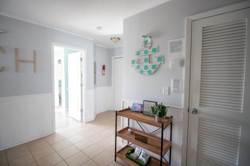Φωτογραφία από το άλμπουμ του 4Br 3bath Dog Friendly Ocean View Hot tub Elevator σε Surf City