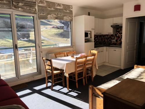 Résidence PENE MEDAA - 2 Pièces pour 6 Personnes MAE-9024