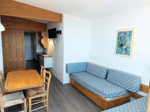 Résidence Belles Challes - Studio 4 personnes à Arc 1800 skis aux pieds et proche des commerces dans le village du Charvet MAE-1963