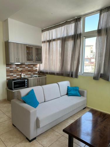 Sarande Entire bright & spacious Flat - Imazhi 5