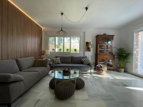 El Jardin de la Palmera con 2 Parking