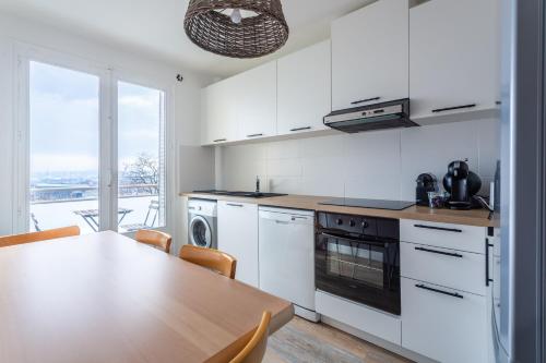 Appart lumineux à emplacement idéal refait à neuf