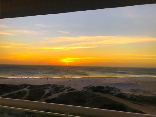 Menor preço em Novidade na Booking.comBeira-mar  DUPLEX VISTA PARA O MAR PRAIA GRANDE ARRAIAL DO CABO