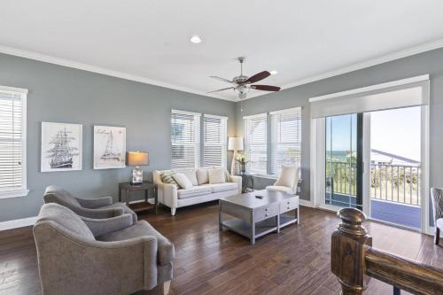 Posezení v ubytování Sunset Inlet Luxury Oasis Flagler Beach