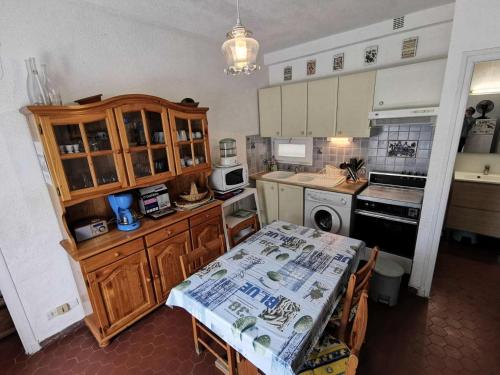 Résidence Les Zodiaques - Appartement 3 Pièces 5 couchages PORT LEUCATE. Réf: 1ZOD_C2 MAE-6094