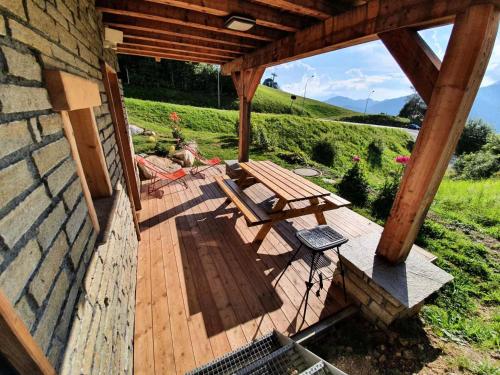 Chalet Le Valentin - Appartement de charme, proche piste et centre village MAE-3304