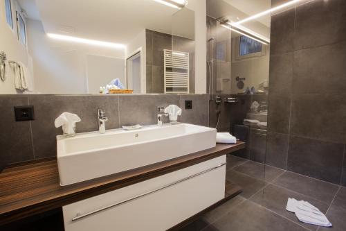 Ένα μπάνιο στο Hotel Riviera Loft