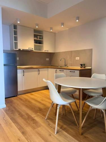 Apartments by the sea Gornja Podgora, Makarska - 21736
